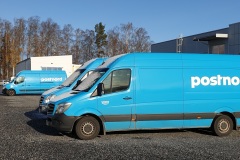 Distributionsbil för paketutkörning år PostNord.